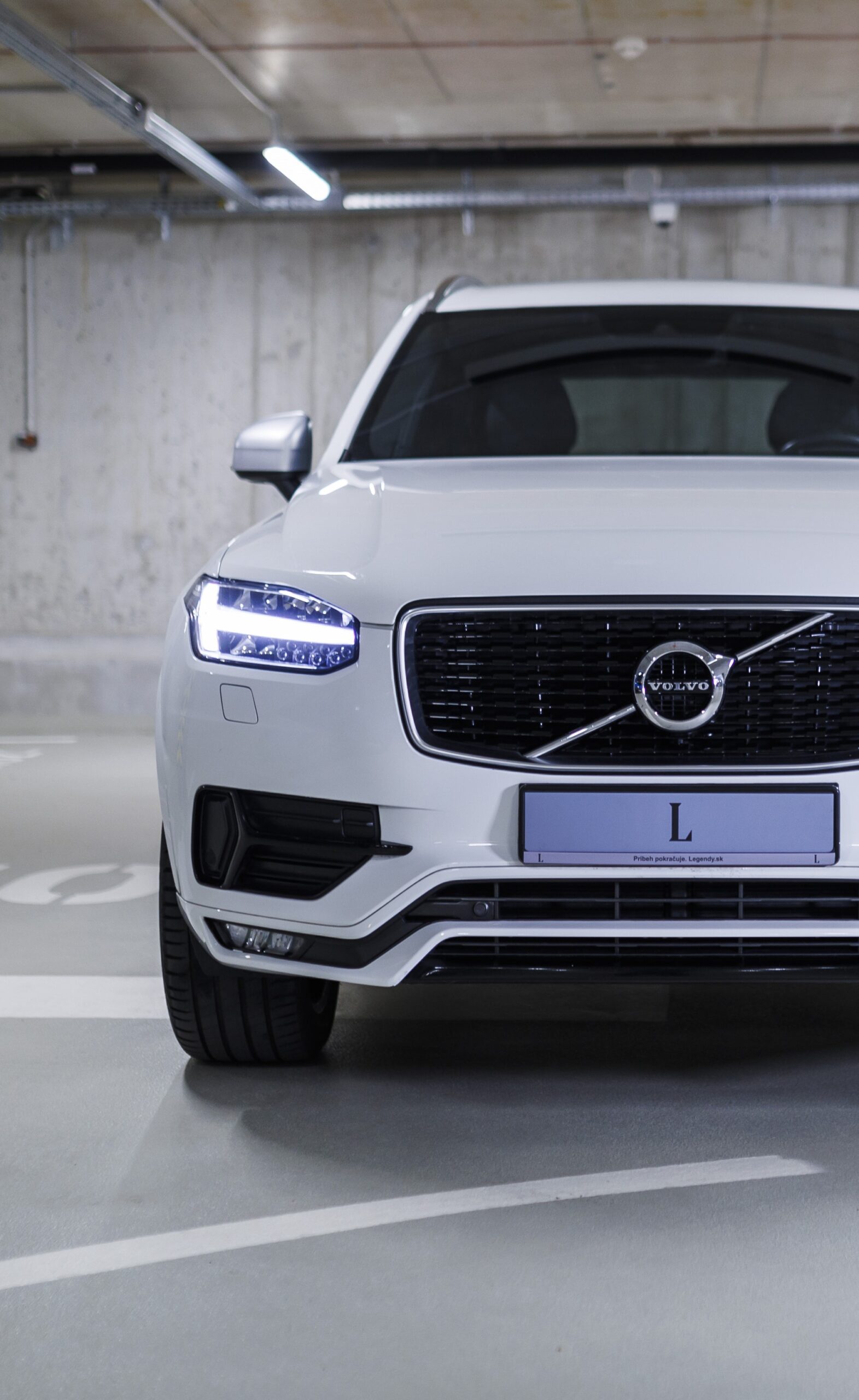 Volvo XC90 R Design LM Edition HD-03