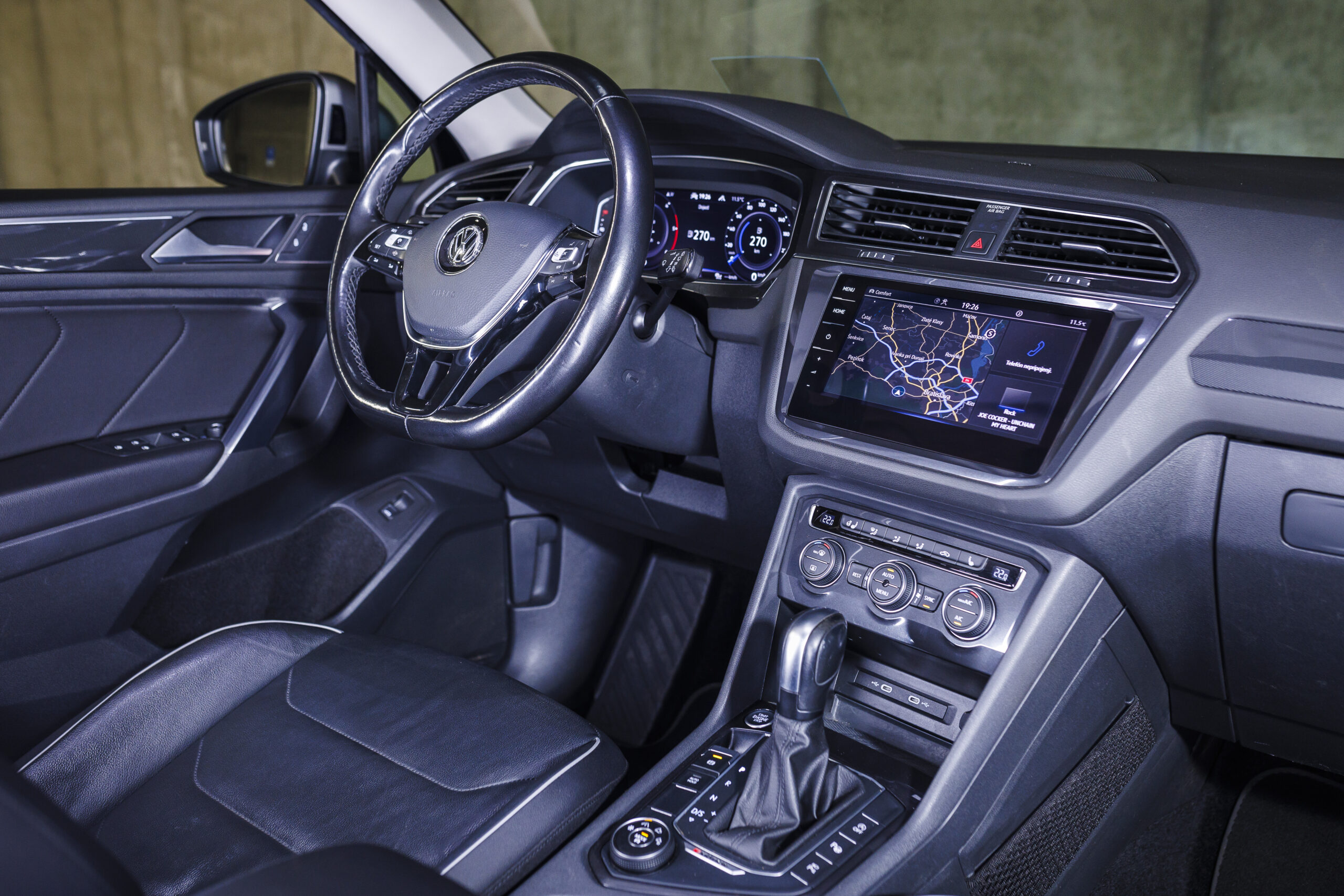 Volkswagen Tiguan Allspace 2.0 TDI-21